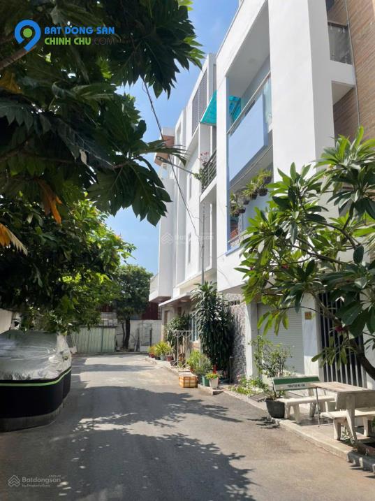 Tân Phú - Khu compound an ninh, yên tĩnh, căn góc 2 mặt tiền, ô tô đậu ngày đêm, hẻm nhựa thông