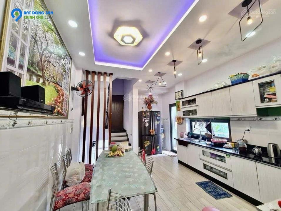Tân Phú - Khu compound an ninh, yên tĩnh, căn góc 2 mặt tiền, ô tô đậu ngày đêm, hẻm nhựa thông
