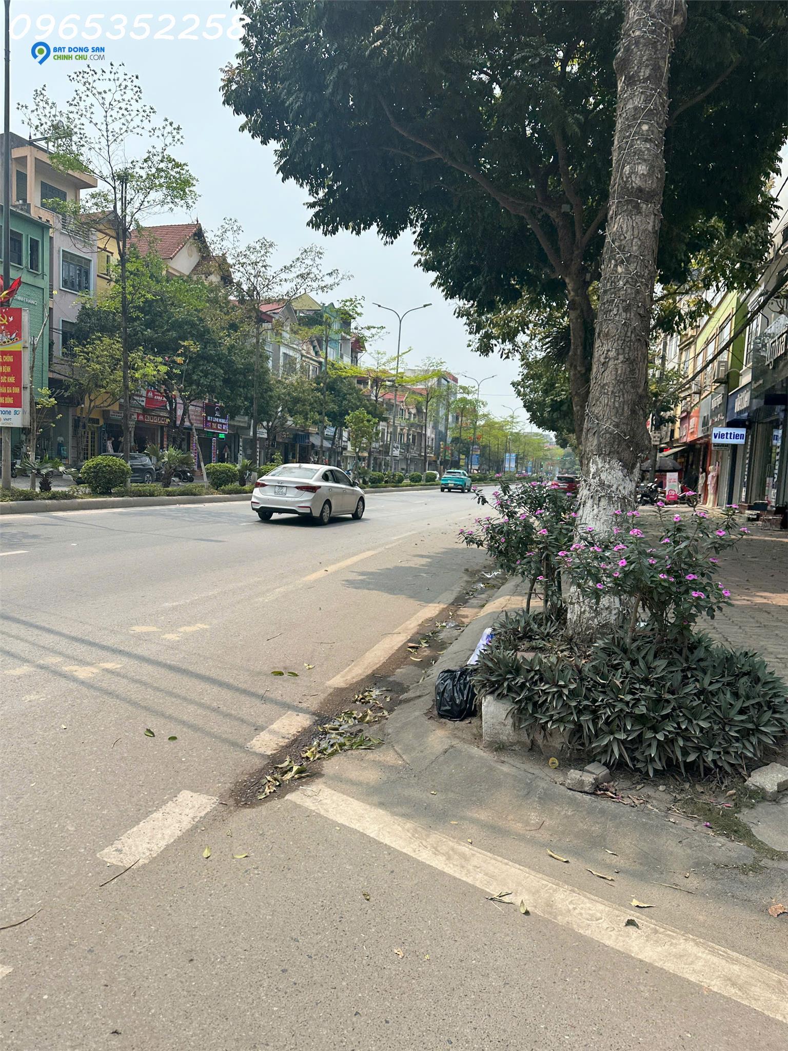 Tôi Chính Chủ Cần Nhượng Nhanh  Đất Mặt Đường Ngã Ba - Đan Phượng Kinh Doanh Ngày Đêm - Diện Tích 41m - Mặt tiền Lớn 5.1m