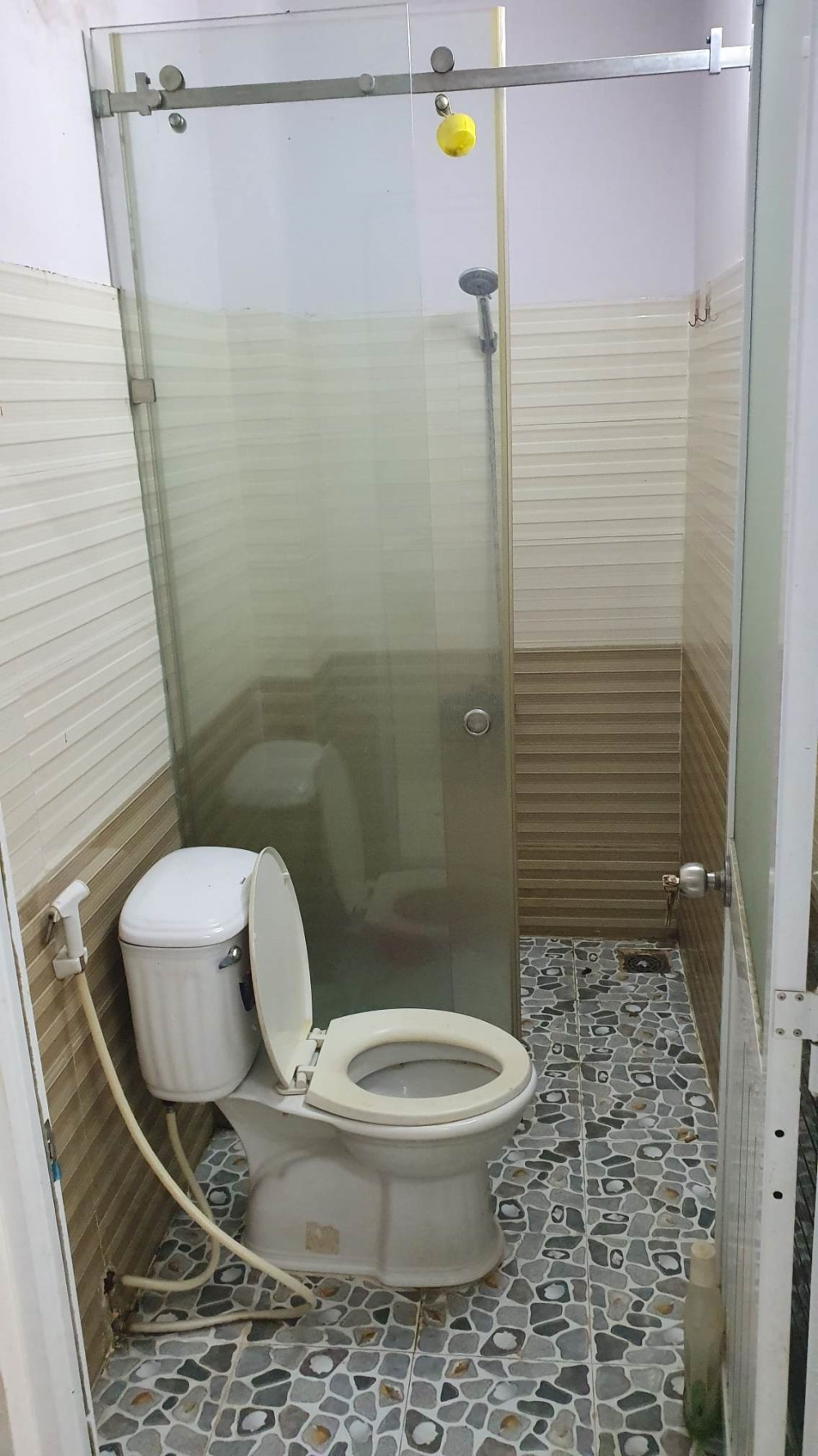 cho thuê Nhà 1 lầu 50m2,2Pn,2wc đường xe tải, XTT 26-1A. điện+nước giá nhà nước