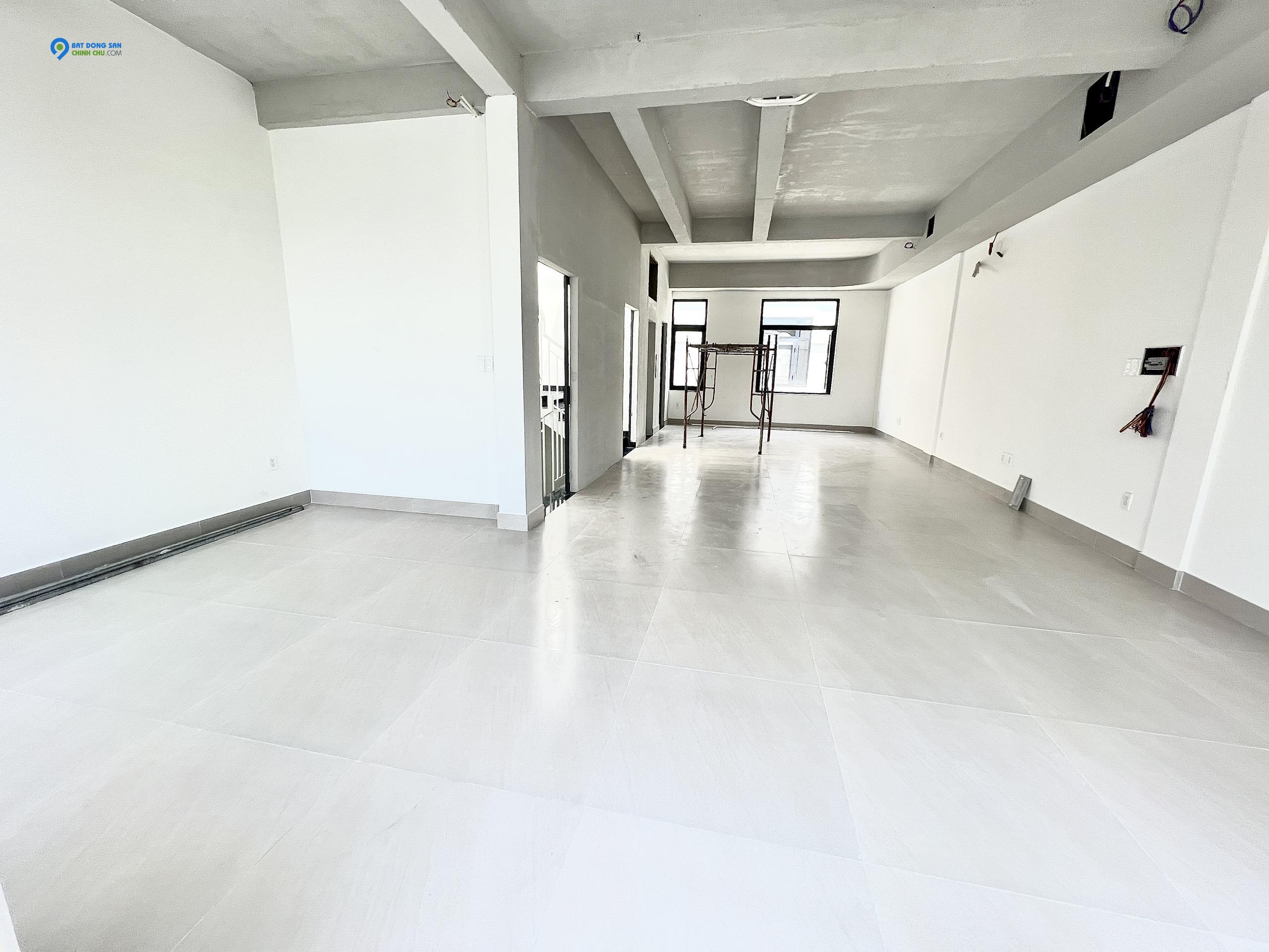 thuê nguyên căn nhà phố Vinhomes Grand Park, giá 15tr/th