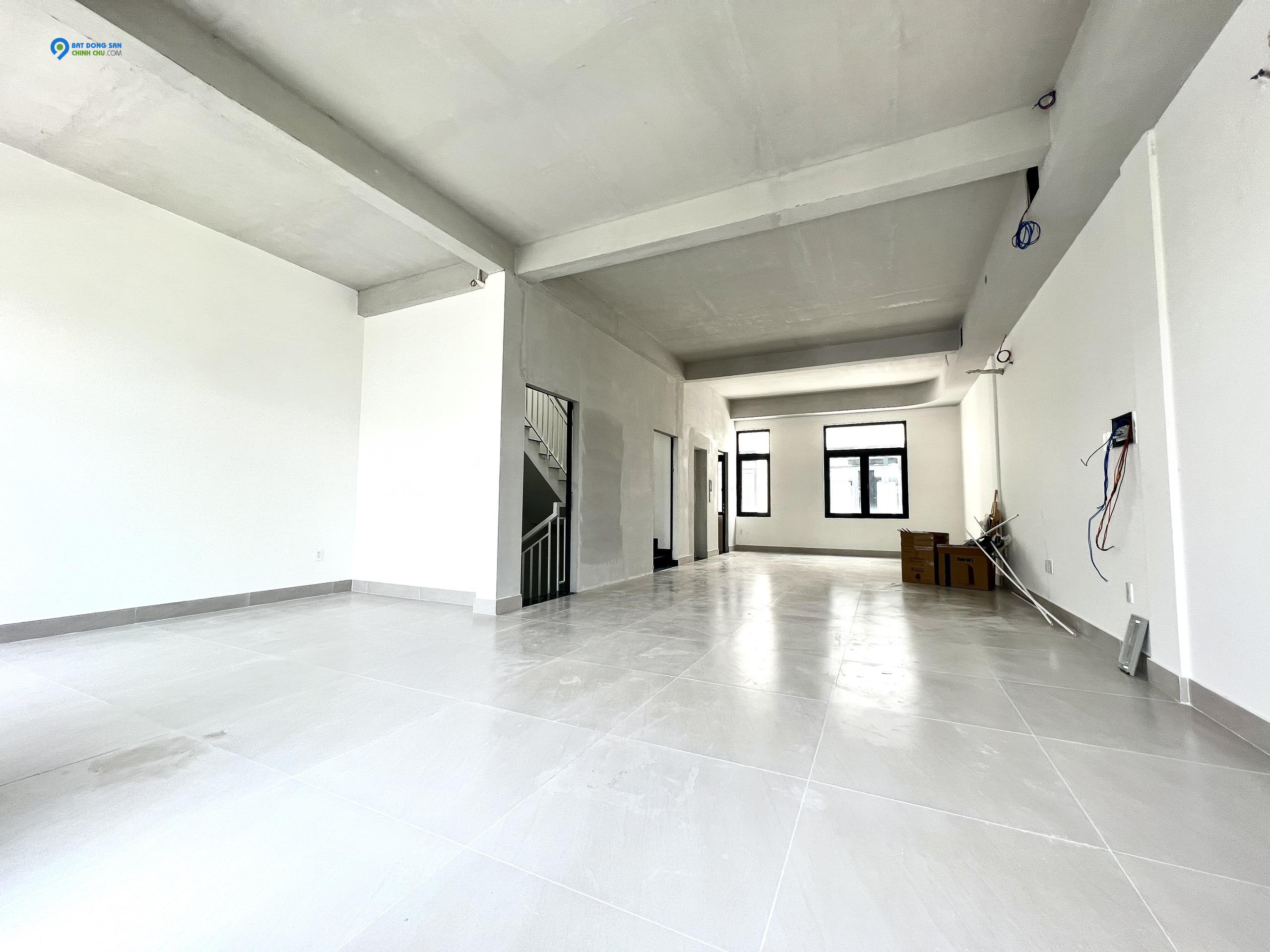 thuê nguyên căn nhà phố Vinhomes Grand Park, giá 15tr/th