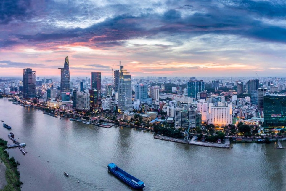 HSBC: Việt Nam sẽ lấy lại đà tăng trưởng vững vàng trong năm 2022, viết nên một câu chuyện tăng trưởng toàn diện tươi đẹp