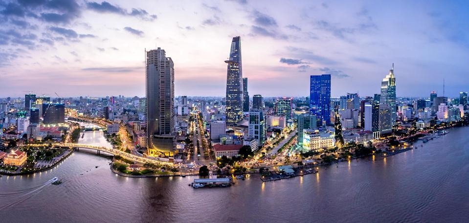 Sông Sài Gòn và công trình biểu tượng của thành phố